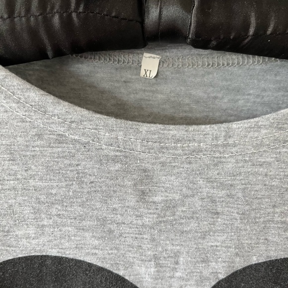 SHEIN long sleeve grey shirt w black heart (XL, but fits more like a M/L) (EUC) - Picture 2 of 2